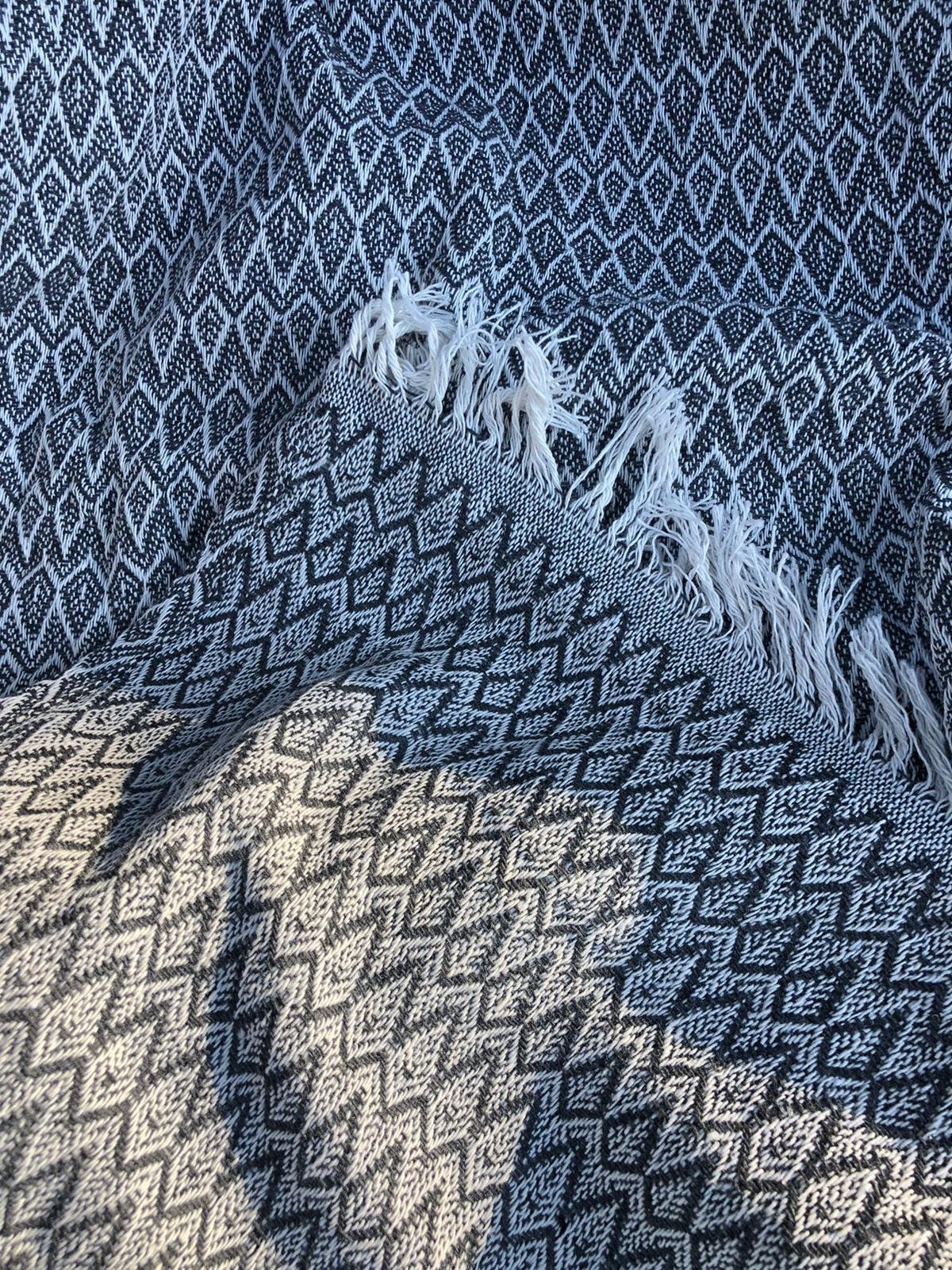 Airy Rebozo with Fringes - Gray Leaves – תמונה 6
